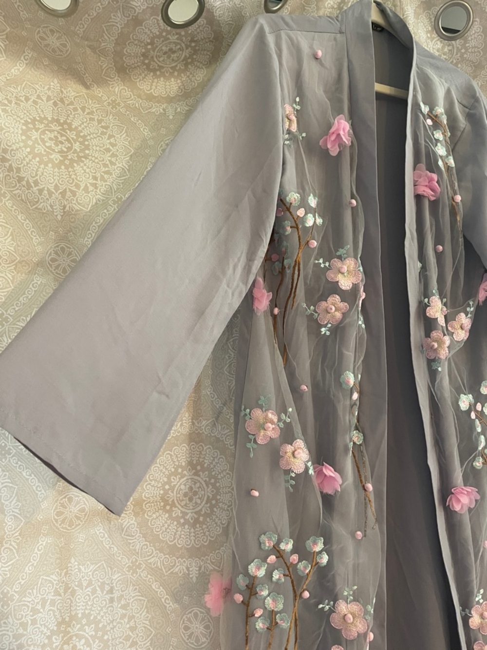 Grey Floral Open Abaya - Picture 6 of 8